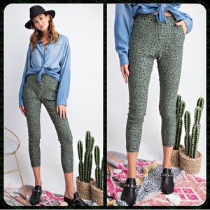 NEW! Conrad Leopard Print Jeggings L